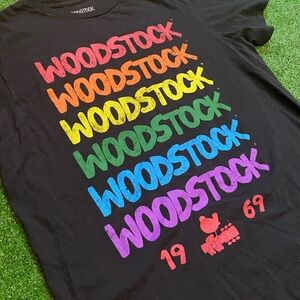 Woodstock 1969 Multicolored SpellOut Tee Black L/g